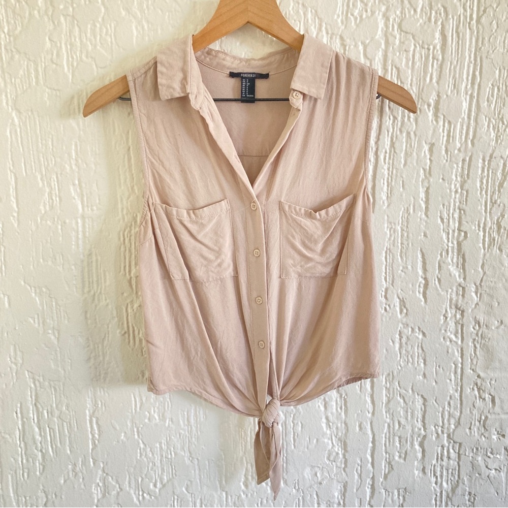 Forever 21 Sleeveless Beige Button-Up Tie Up Front Top Size Small